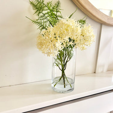 ALLUMI & FERN IN GLASS VASE WITH FAUX WATER