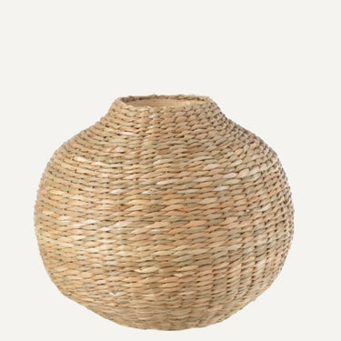 VASE IN WOVEN SEAGRASS